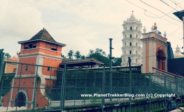 Entrance to the Mangeshi temple